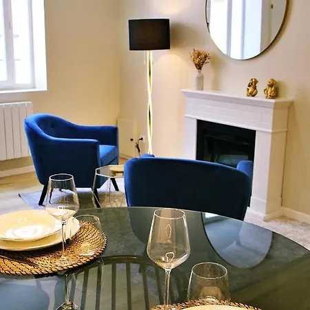 Apartman Romantique Avec Jacuzzi Privatif- Centre De Roanne